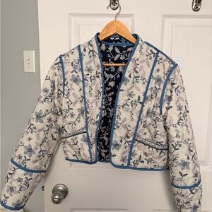 Amazon Blue and White Floral Women's Vest